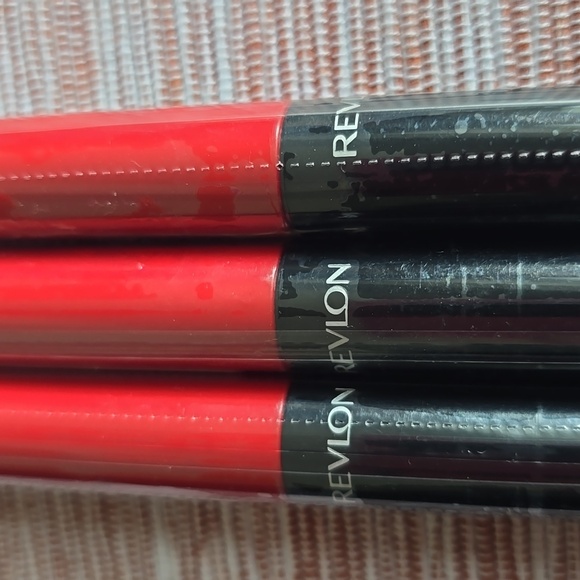 REVLON BRAND WOMENS COLORSTAY MATTE LITE LIP CRAYON BUNDLE OF 3 - Picture 10 of 10